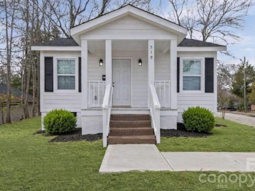 519 Finley Road, Rock Hill, SC 29730.  MLS# CAR4352658, YatesRealty ID 21669. 
