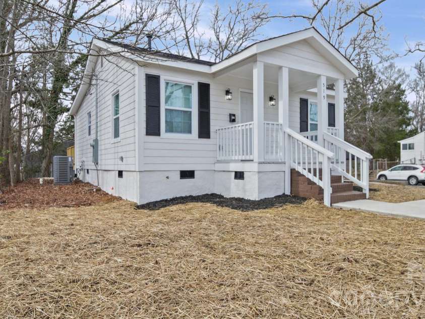 519 Finley Road, Rock Hill, SC 29730.  MLS# CAR4352658, YatesRealty ID 21669. 