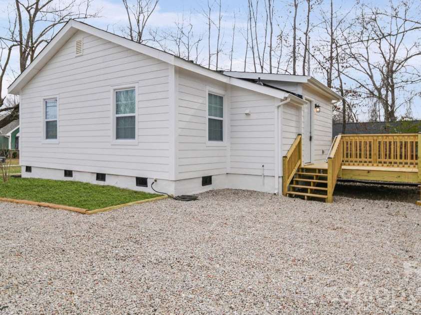 519 Finley Road, Rock Hill, SC 29730.  MLS# CAR4352658, YatesRealty ID 21669. 