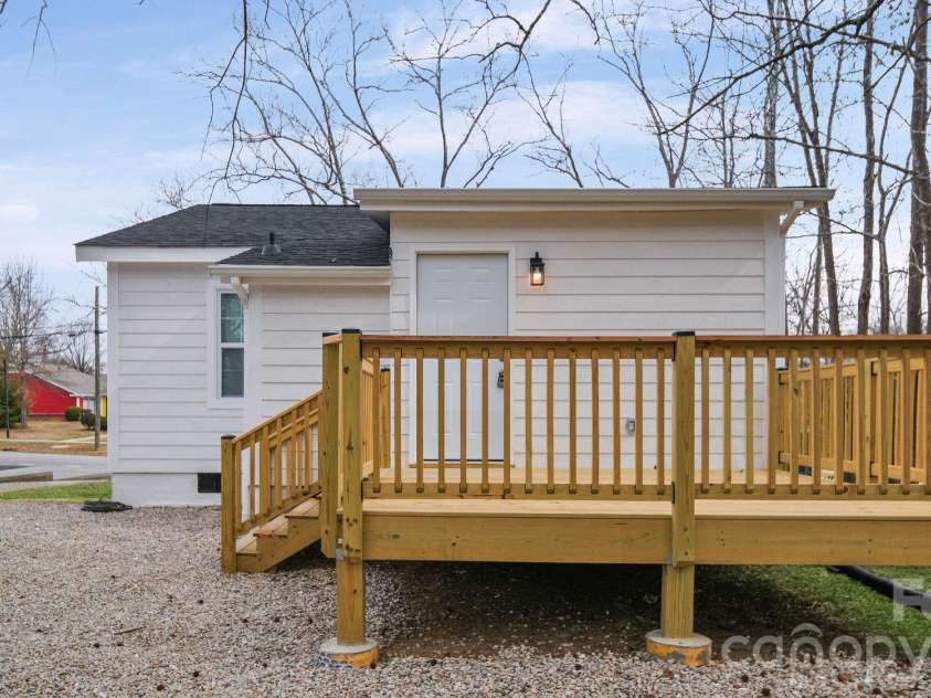 519 Finley Road, Rock Hill, SC 29730.  MLS# CAR4352658, YatesRealty ID 21669. 