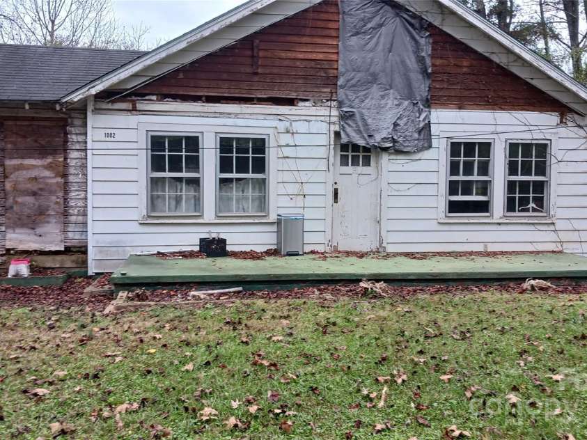 1002 Main Street, Rutherfordton, NC 28139.  MLS# CAR4199926, YatesRealty ID 2167. Front view of home