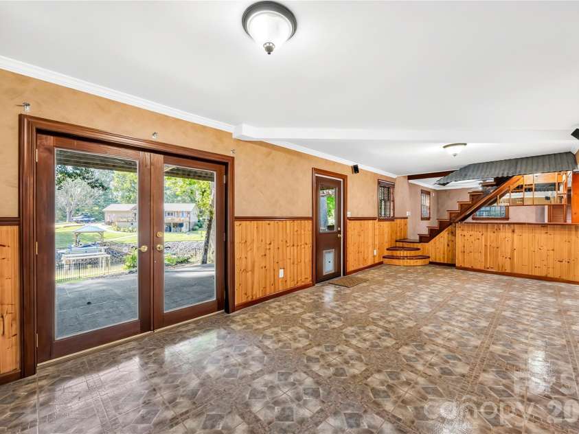 116 Stover Road, Mooresville, NC 28117.  MLS# CAR4405037, YatesRealty ID 2167. 