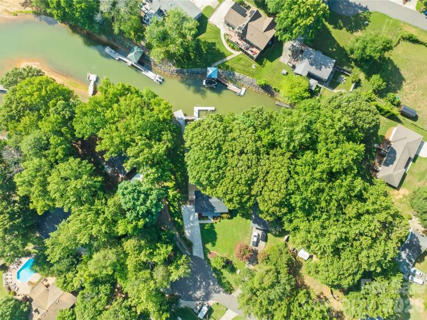 116 Stover Road, Mooresville, NC 28117.  MLS# CAR4405037, YatesRealty ID 2167. 