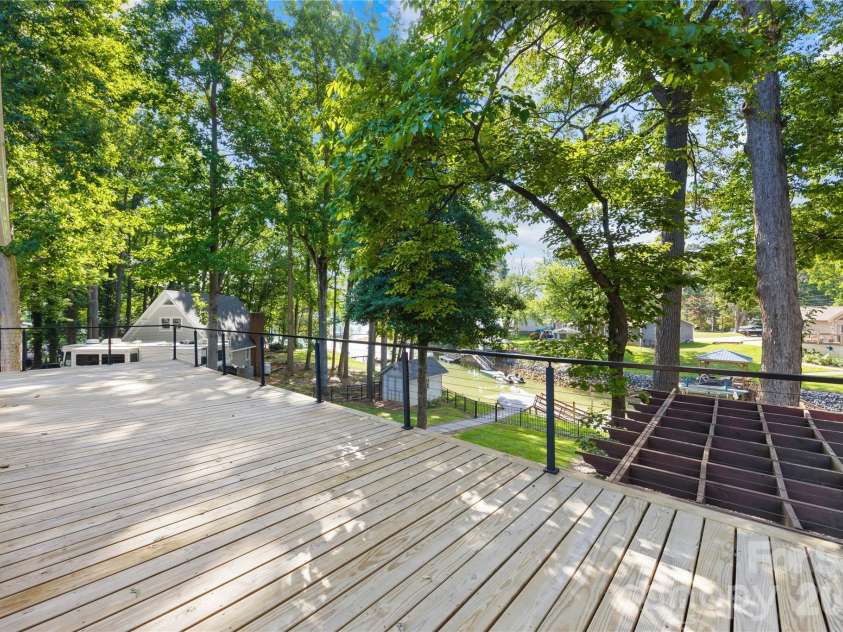 116 Stover Road, Mooresville, NC 28117.  MLS# CAR4405037, YatesRealty ID 2167. Deck
