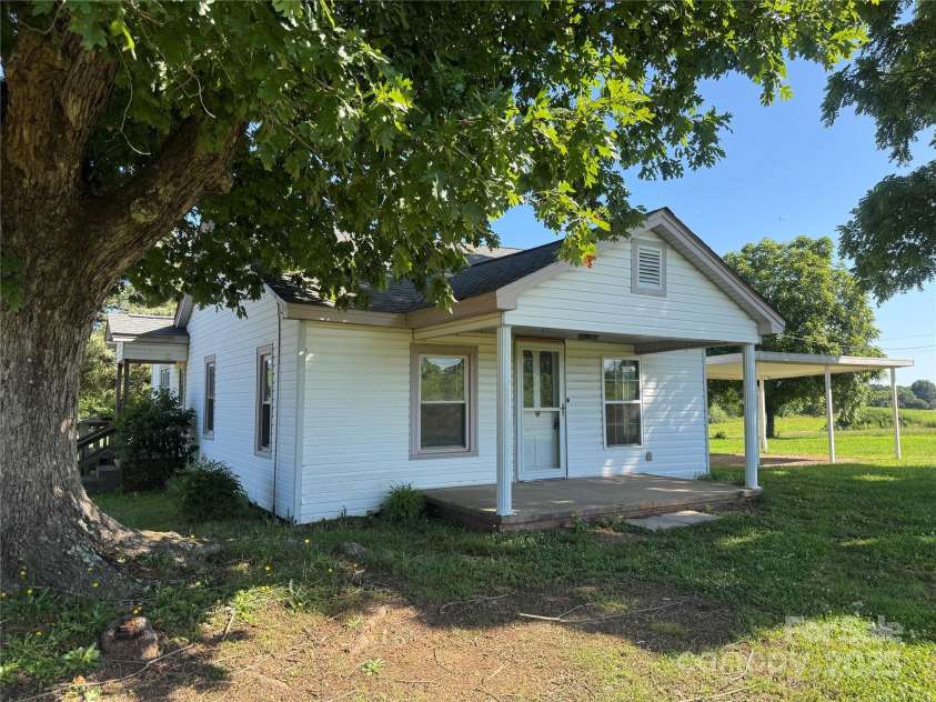 22987 Alonzo Road, Oakboro, NC 28129.  MLS# CAR4273139, YatesRealty ID 21670. 