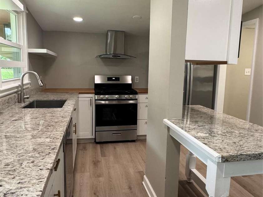 4524 Cinderella Road, Charlotte, NC 28213.  MLS# CAR4261131, YatesRealty ID 21671. 