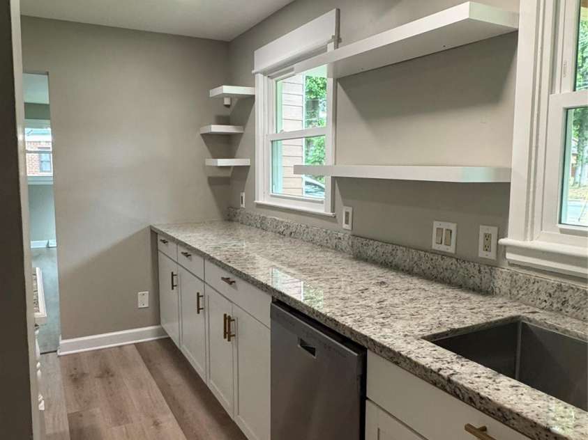 4524 Cinderella Road, Charlotte, NC 28213.  MLS# CAR4261131, YatesRealty ID 21671. 