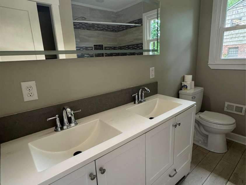 4524 Cinderella Road, Charlotte, NC 28213.  MLS# CAR4261131, YatesRealty ID 21671. 