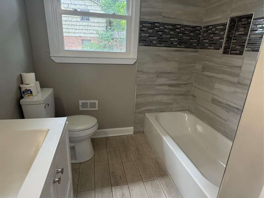 4524 Cinderella Road, Charlotte, NC 28213.  MLS# CAR4261131, YatesRealty ID 21671. 