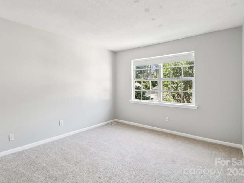 8510 Castle Pine Court, Charlotte, NC 28226.  MLS# CAR4310408, YatesRealty ID 21672. 