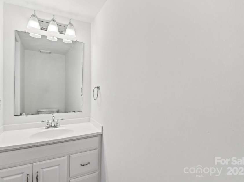 8510 Castle Pine Court, Charlotte, NC 28226.  MLS# CAR4310408, YatesRealty ID 21672. 