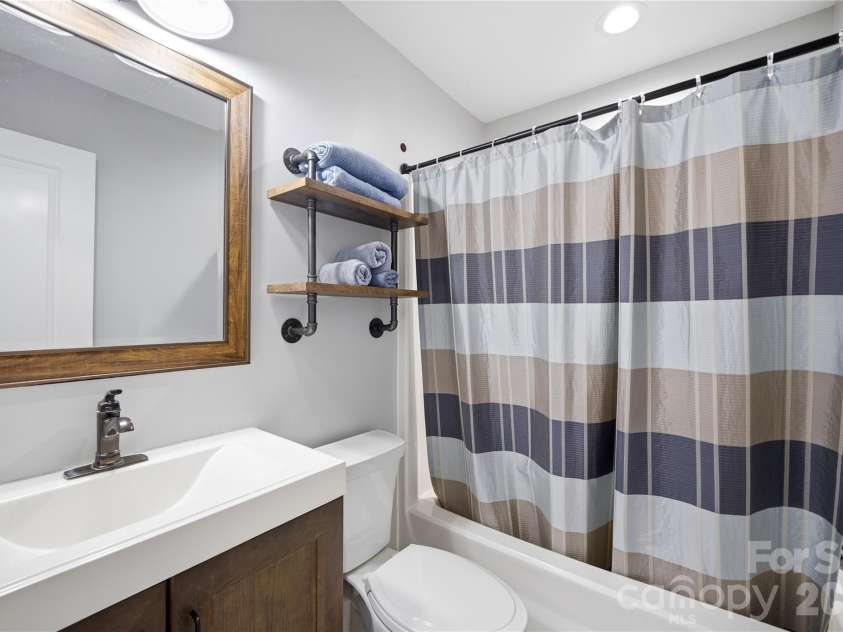 5701 Cedar Hill Drive, Wesley Chapel, NC 28110.  MLS# CAR4380517, YatesRealty ID 21674. 2nd full bath