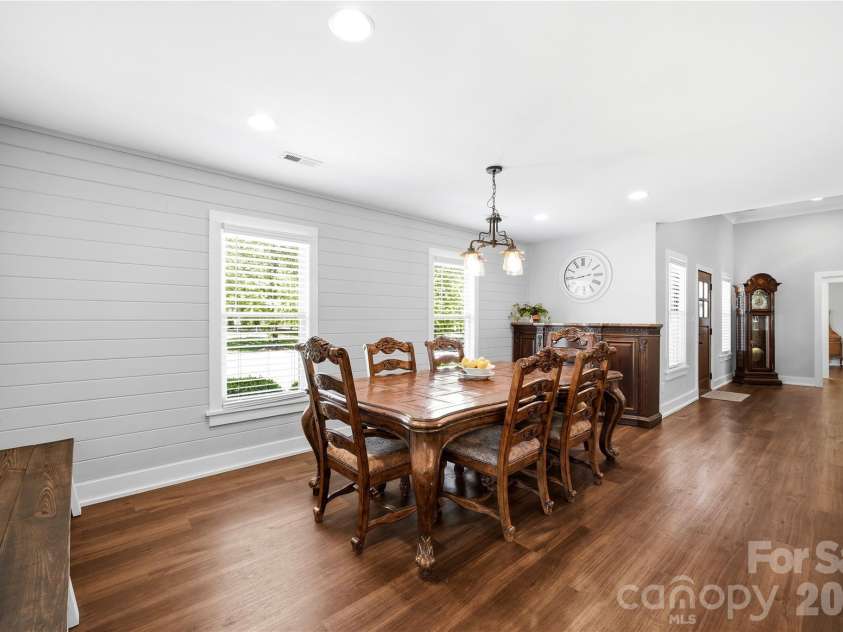 5701 Cedar Hill Drive, Wesley Chapel, NC 28110.  MLS# CAR4380517, YatesRealty ID 21674. Eat-in kitchen
