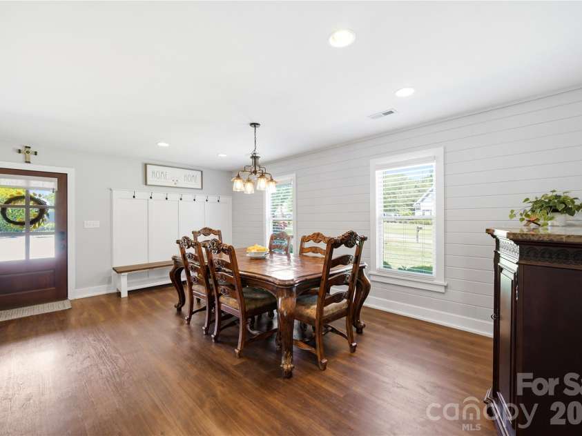 5701 Cedar Hill Drive, Wesley Chapel, NC 28110.  MLS# CAR4380517, YatesRealty ID 21674. Eat-in kitchen
