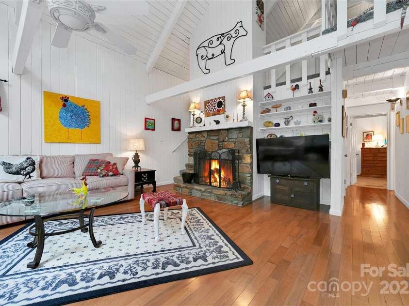 679 Soquili Drive, Brevard, NC 28712.  MLS# CAR4265115, YatesRealty ID 21674. 