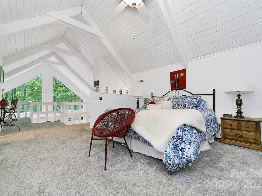 679 Soquili Drive, Brevard, NC 28712.  MLS# CAR4265115, YatesRealty ID 21674. 