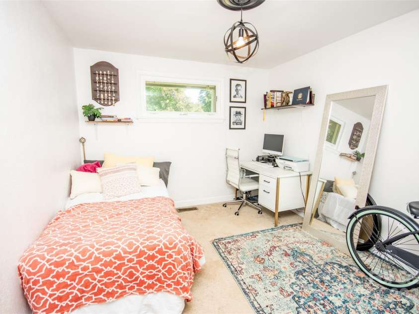 539 30th Avenue, Hickory, NC 28601.  MLS# CAR4252934, YatesRealty ID 21675. 