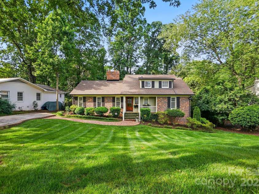 2025 Sagamore Road, Charlotte, NC 28209.  MLS# CAR4259805, YatesRealty ID 21676. 