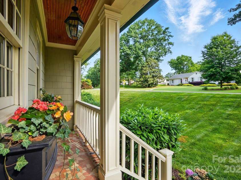 2025 Sagamore Road, Charlotte, NC 28209.  MLS# CAR4259805, YatesRealty ID 21676. 