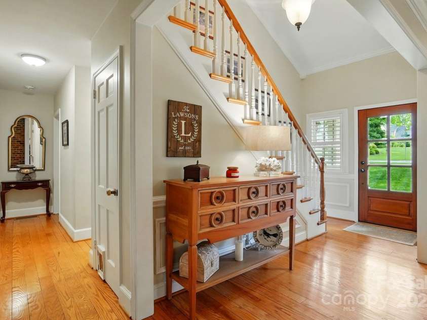2025 Sagamore Road, Charlotte, NC 28209.  MLS# CAR4259805, YatesRealty ID 21676. 