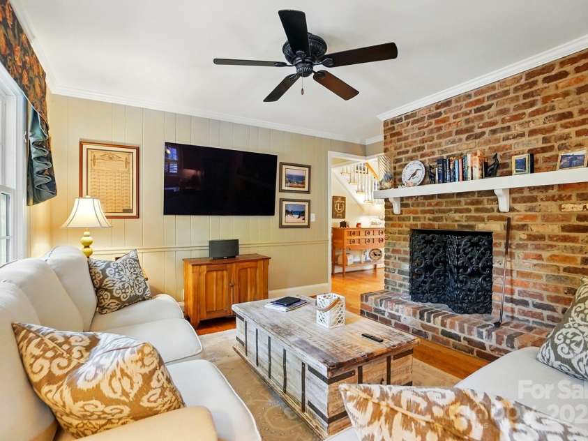 2025 Sagamore Road, Charlotte, NC 28209.  MLS# CAR4259805, YatesRealty ID 21676. 