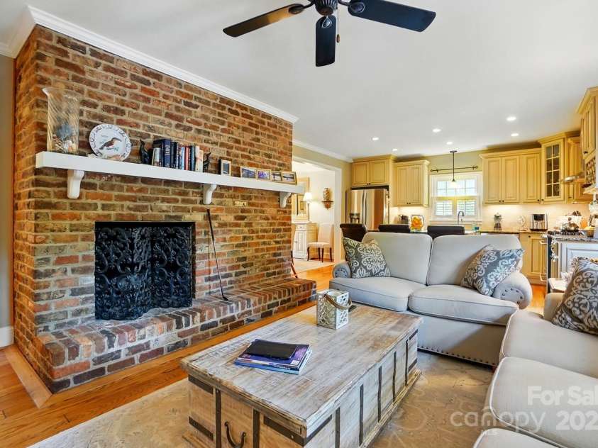 2025 Sagamore Road, Charlotte, NC 28209.  MLS# CAR4259805, YatesRealty ID 21676. 