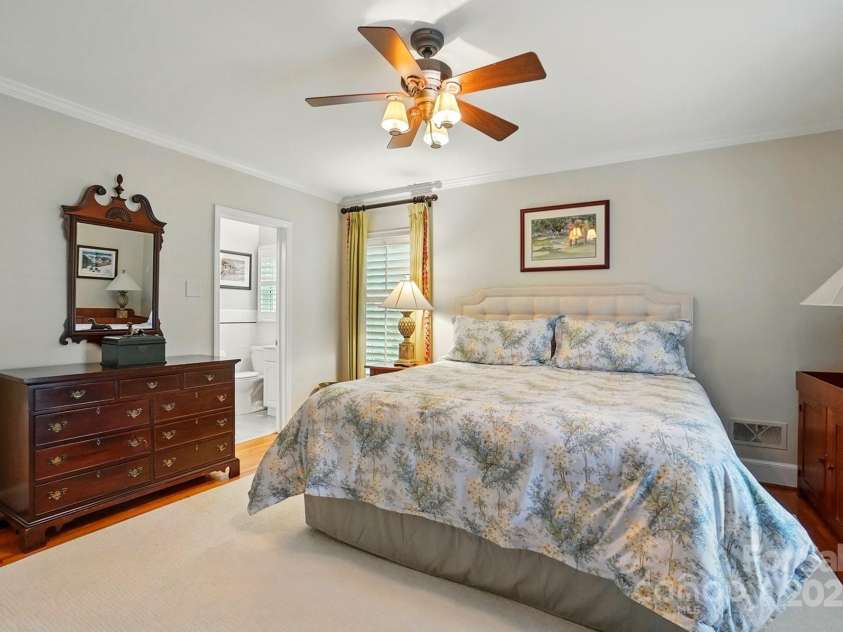 2025 Sagamore Road, Charlotte, NC 28209.  MLS# CAR4259805, YatesRealty ID 21676. 