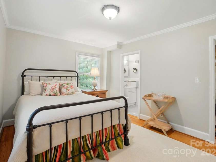 2025 Sagamore Road, Charlotte, NC 28209.  MLS# CAR4259805, YatesRealty ID 21676. 