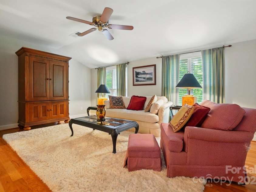 2025 Sagamore Road, Charlotte, NC 28209.  MLS# CAR4259805, YatesRealty ID 21676. 