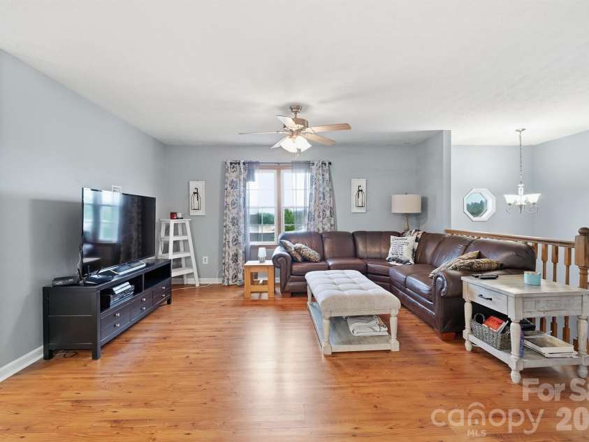 3868 Nc 10 Highway, Newton, NC 28658.  MLS# CAR4379980, YatesRealty ID 21676. 