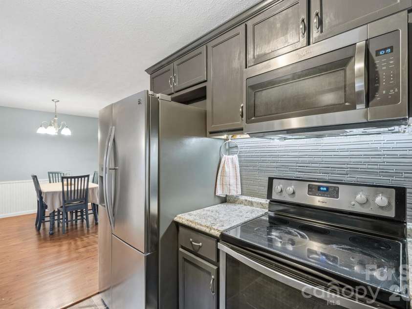 3868 Nc 10 Highway, Newton, NC 28658.  MLS# CAR4379980, YatesRealty ID 21676. 