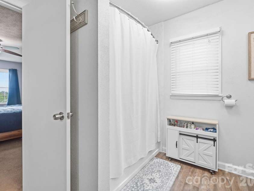 3868 Nc 10 Highway, Newton, NC 28658.  MLS# CAR4379980, YatesRealty ID 21676. 