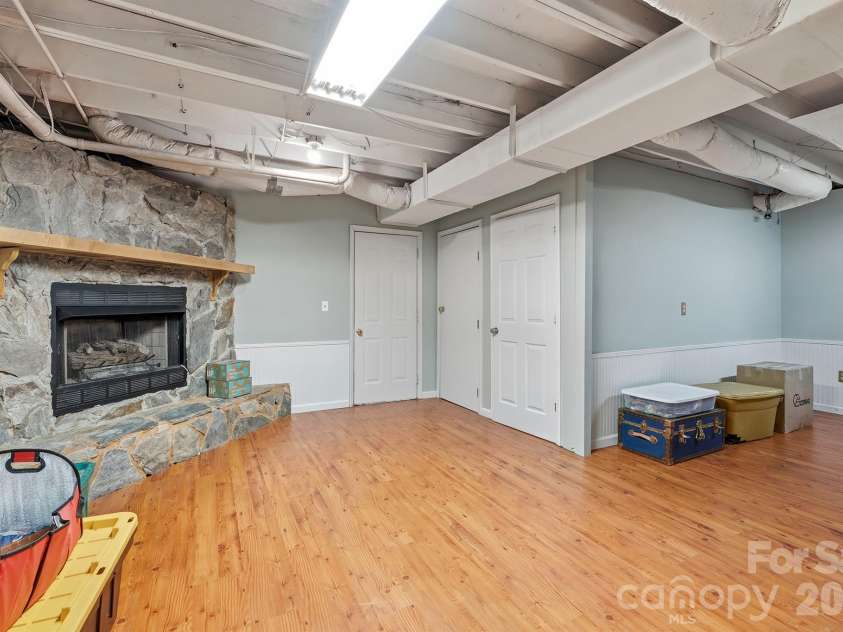 3868 Nc 10 Highway, Newton, NC 28658.  MLS# CAR4379980, YatesRealty ID 21676. 