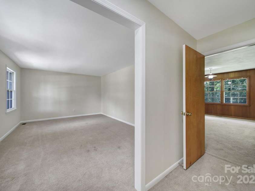 967 Hilldale Drive, Lancaster, SC 29720.  MLS# CAR4267333, YatesRealty ID 21677. 