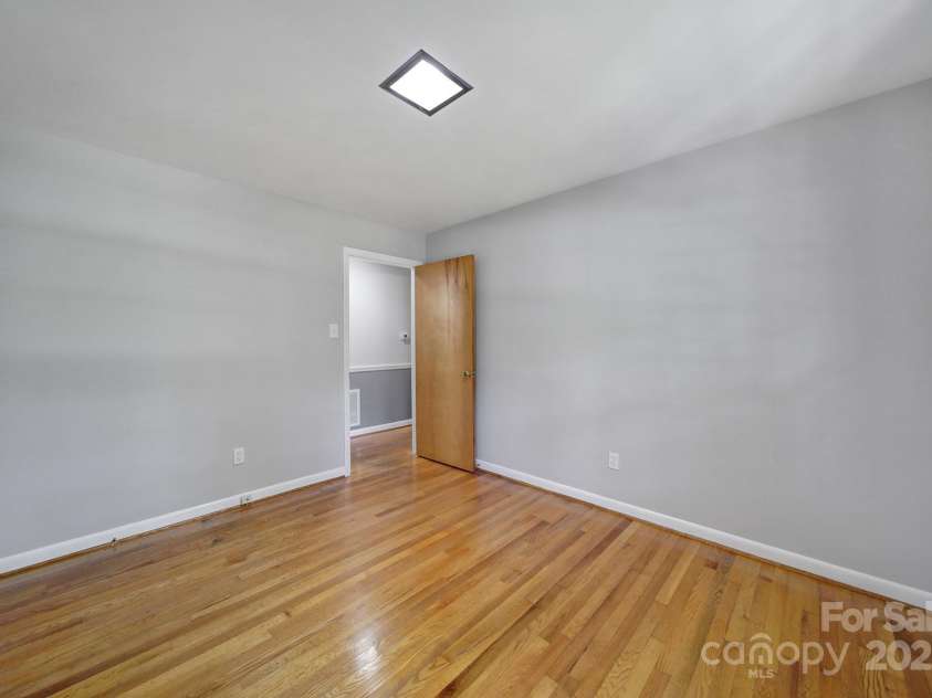 967 Hilldale Drive, Lancaster, SC 29720.  MLS# CAR4267333, YatesRealty ID 21677. 