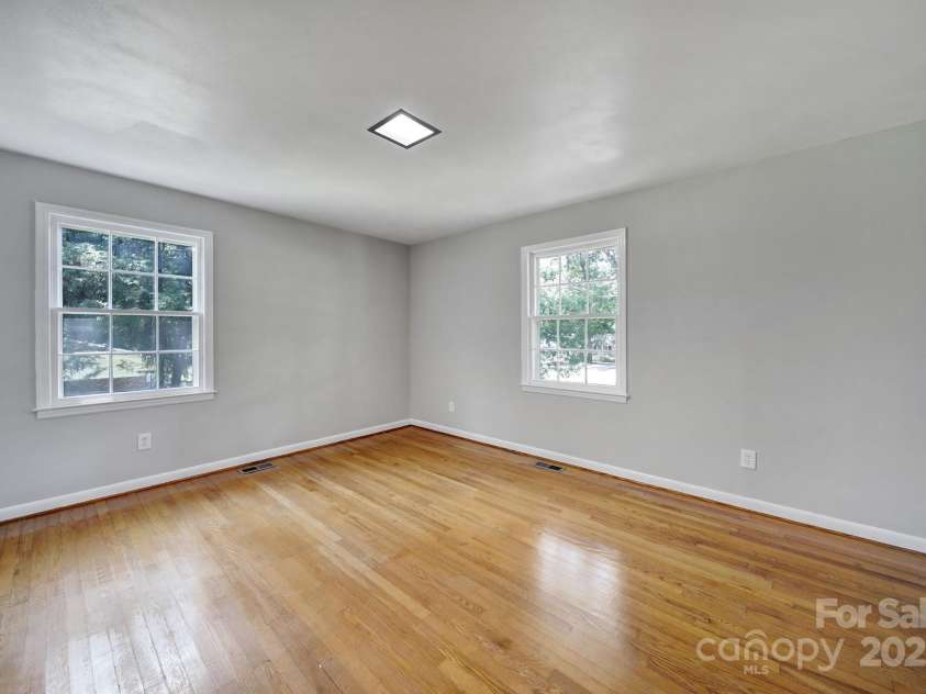 967 Hilldale Drive, Lancaster, SC 29720.  MLS# CAR4267333, YatesRealty ID 21677. 