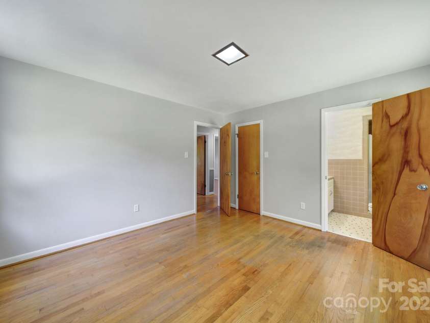 967 Hilldale Drive, Lancaster, SC 29720.  MLS# CAR4267333, YatesRealty ID 21677. 