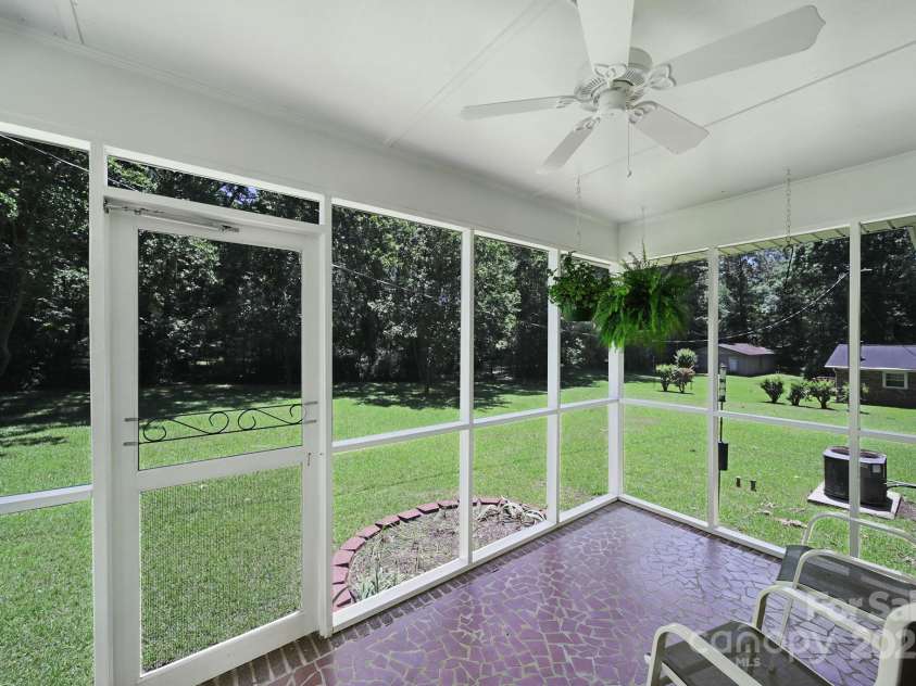 967 Hilldale Drive, Lancaster, SC 29720.  MLS# CAR4267333, YatesRealty ID 21677. 