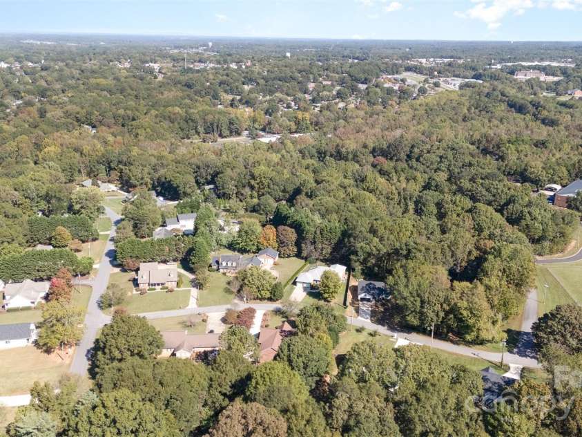 110 Robin Road, Lincolnton, NC 28092.  MLS# CAR4307556, YatesRealty ID 21678. Aerial view of community