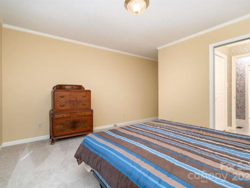 110 Robin Road, Lincolnton, NC 28092.  MLS# CAR4307556, YatesRealty ID 21678. Bedroom 3