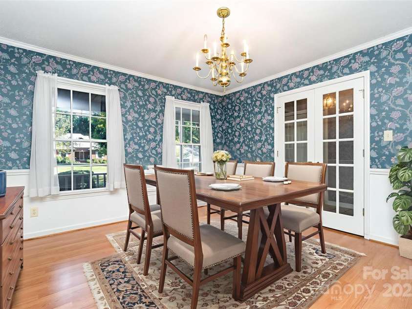 110 Robin Road, Lincolnton, NC 28092.  MLS# CAR4307556, YatesRealty ID 21678. Dining Room *Virtually staged*