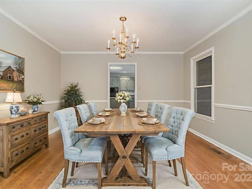 110 Robin Road, Lincolnton, NC 28092.  MLS# CAR4307556, YatesRealty ID 21678. Dining Room *Virtually Staged*