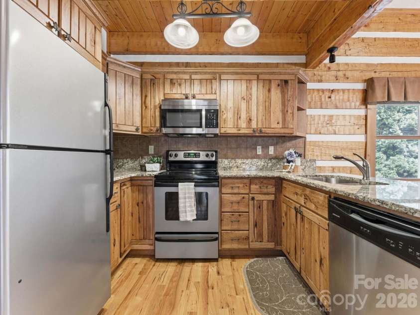 17 Rachels Circle, Maggie Valley, NC 28751.  MLS# CAR4392679, YatesRealty ID 21678. 