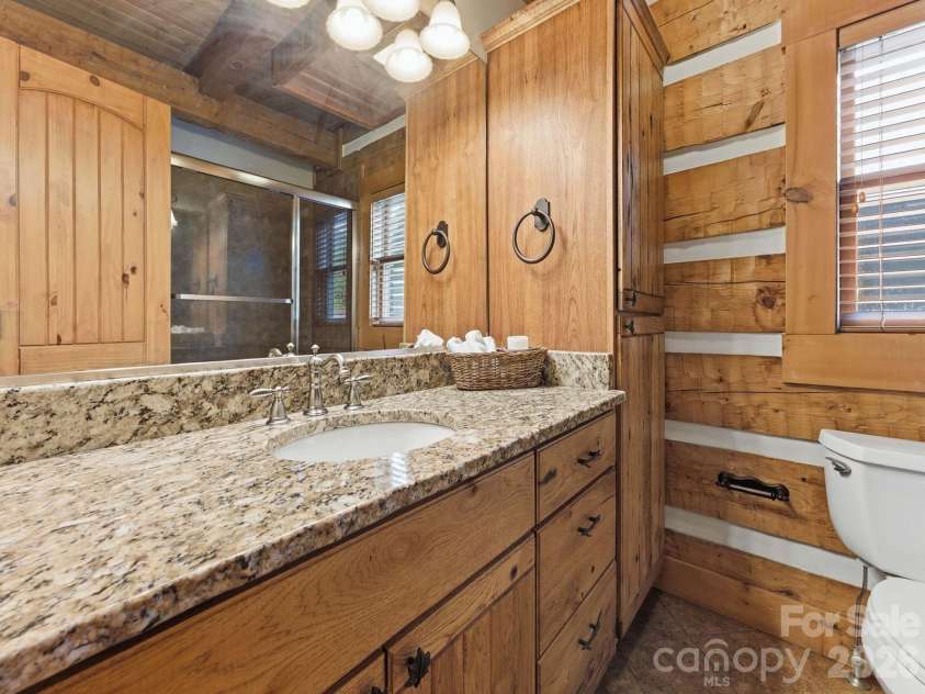 17 Rachels Circle, Maggie Valley, NC 28751.  MLS# CAR4392679, YatesRealty ID 21678. 