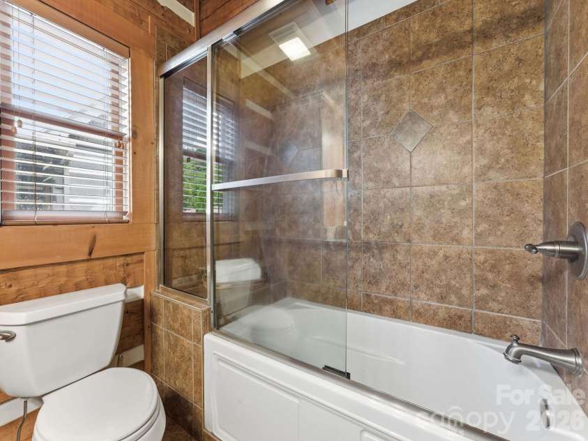 17 Rachels Circle, Maggie Valley, NC 28751.  MLS# CAR4392679, YatesRealty ID 21678. 