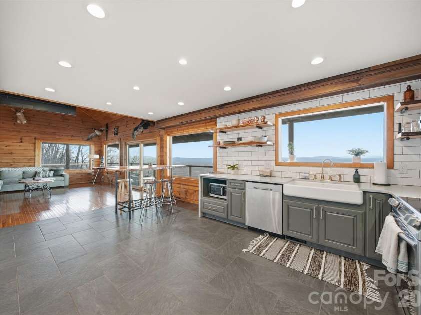 6500 Burkemont Road, Morganton, NC 28655.  MLS# CAR4336098, YatesRealty ID 2168. 