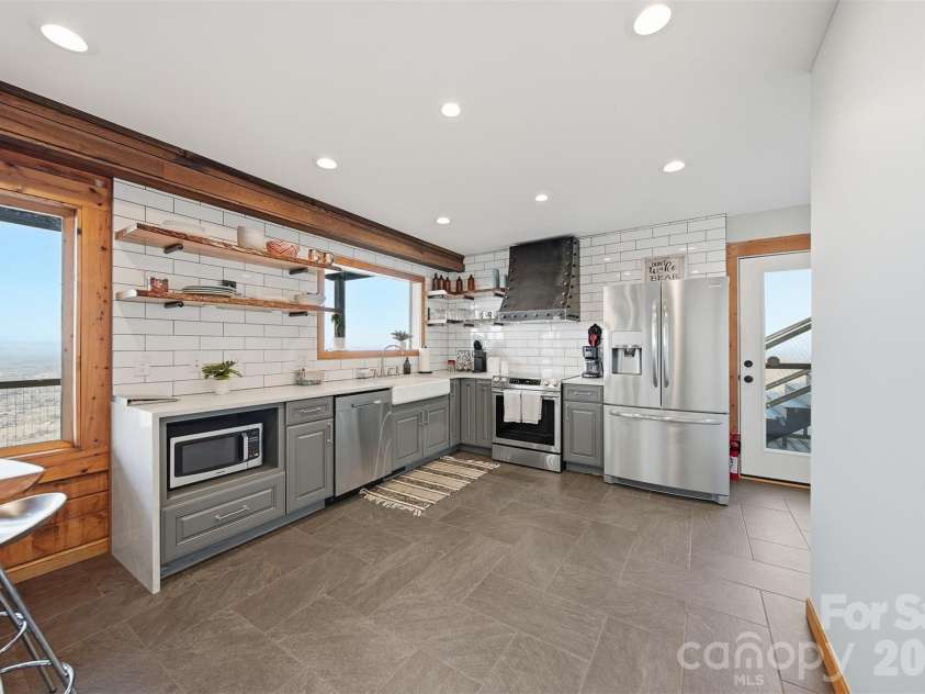 6500 Burkemont Road, Morganton, NC 28655.  MLS# CAR4336098, YatesRealty ID 2168. 