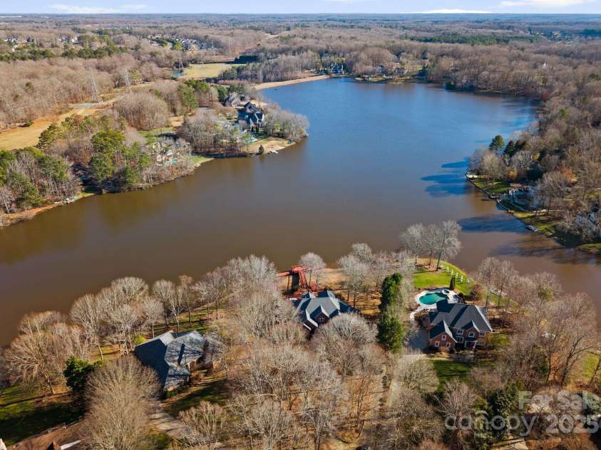 718 Eagle Point Court, Matthews, NC 28104.  MLS# CAR4330891, YatesRealty ID 2168. 