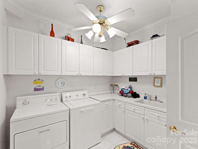 718 Eagle Point Court, Matthews, NC 28104.  MLS# CAR4330891, YatesRealty ID 2168. 