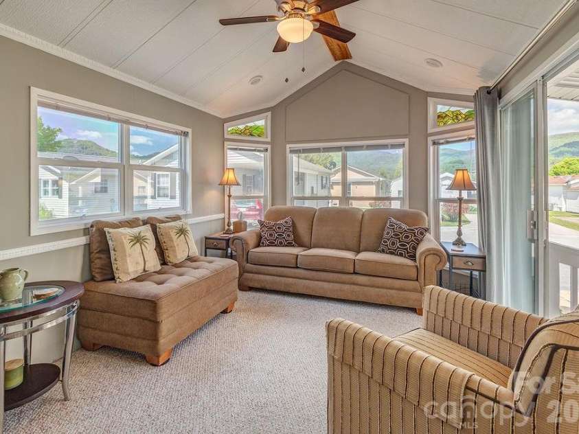 161 Summer Place Drive, Waynesville, NC 28785.  MLS# CAR4379176, YatesRealty ID 21680. 